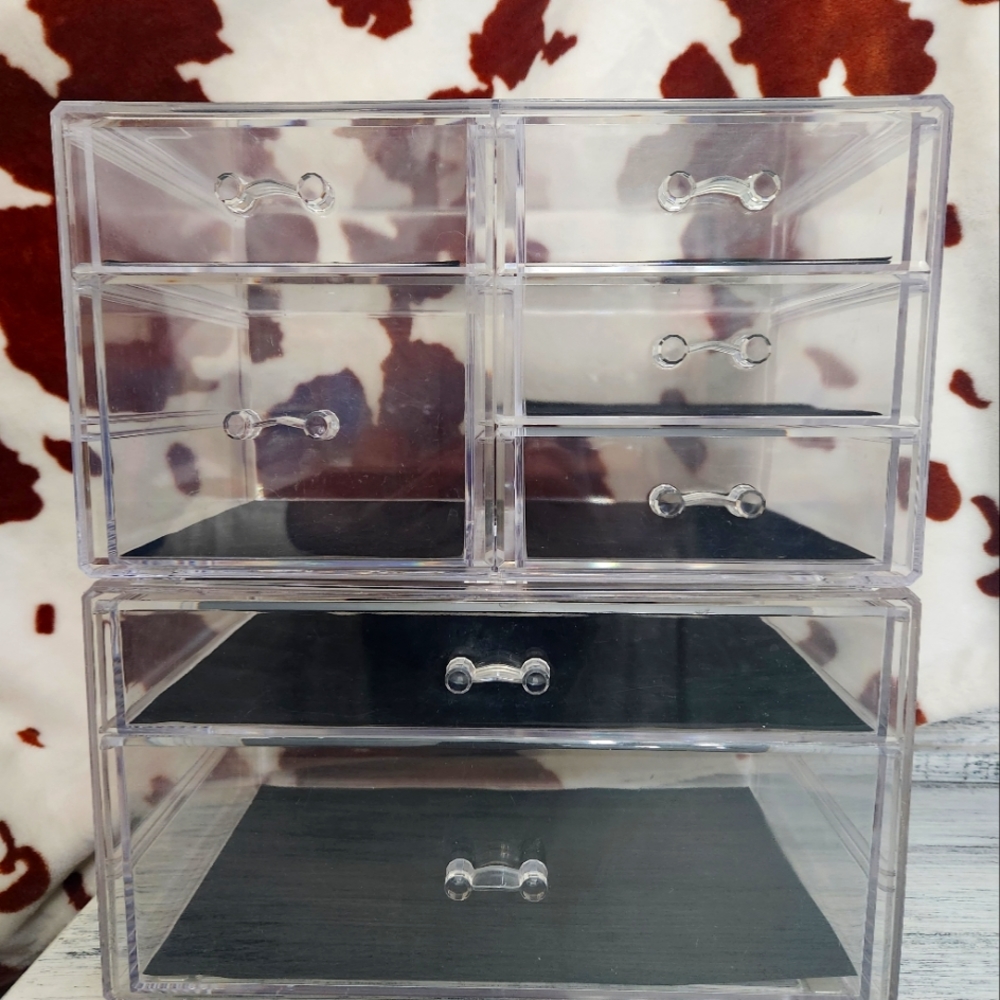 Acrylic makeup organizer